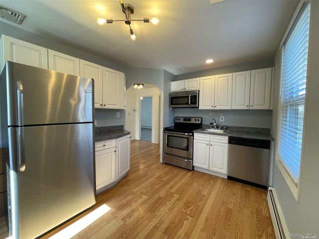 20 Dewey Street 2nd Floor, Huntington, NY 11743