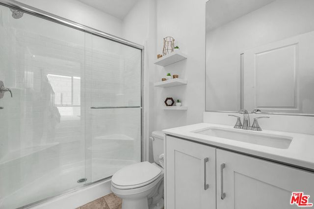 9431 Sepulveda Boulevard 4, Los Angeles, CA 91343