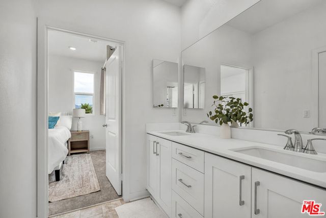 9431 Sepulveda Boulevard 4, Los Angeles, CA 91343