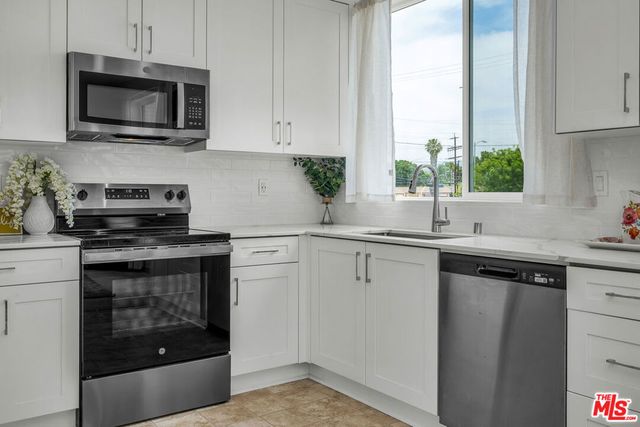 9431 Sepulveda Boulevard 4, Los Angeles, CA 91343