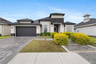 1422 S Esperanza Street, Pharr, TX 78577