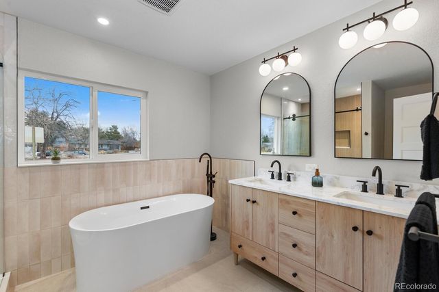 1711 S Forest Street, Denver, CO 80222