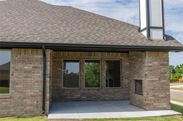 3708 Lynne Avenue, Edmond, OK 73012