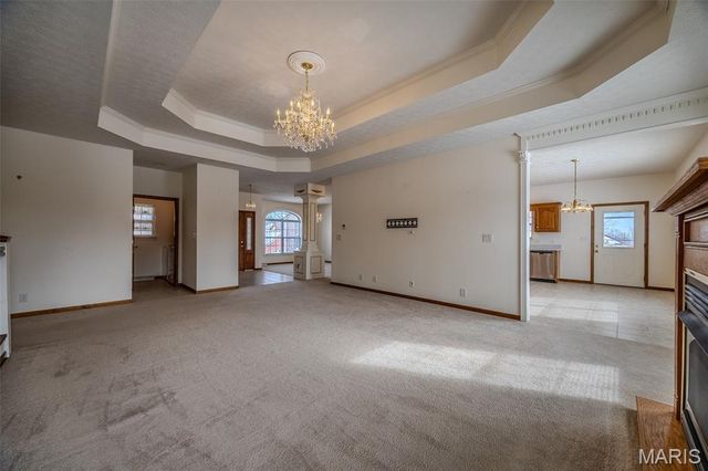 220 April Drive, St Robert, MO 65584