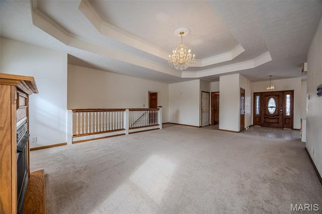 220 April Drive, St Robert, MO 65584