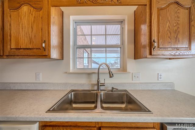 220 April Drive, St Robert, MO 65584