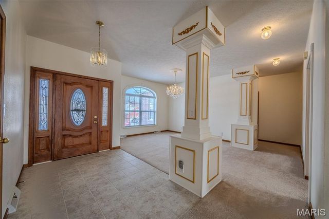 220 April Drive, St Robert, MO 65584