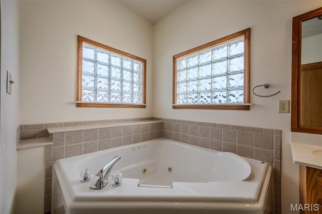 220 April Drive, St Robert, MO 65584