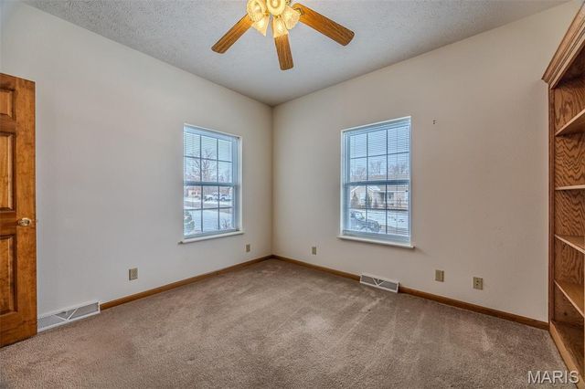 220 April Drive, St Robert, MO 65584