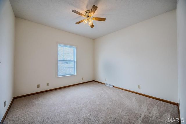 220 April Drive, St Robert, MO 65584