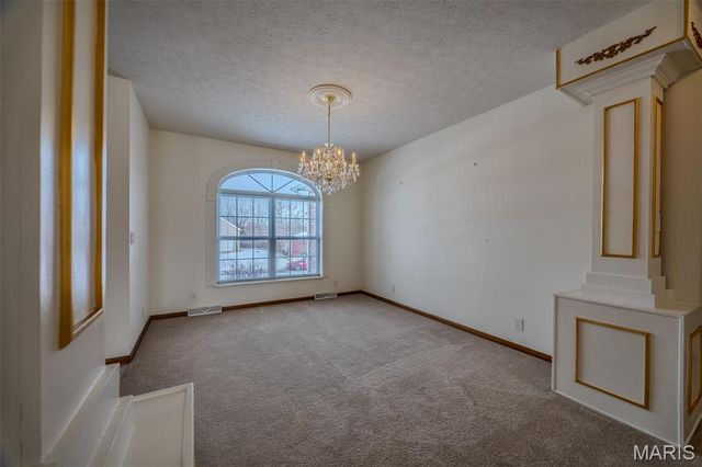 220 April Drive, St Robert, MO 65584