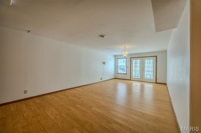 220 April Drive, St Robert, MO 65584