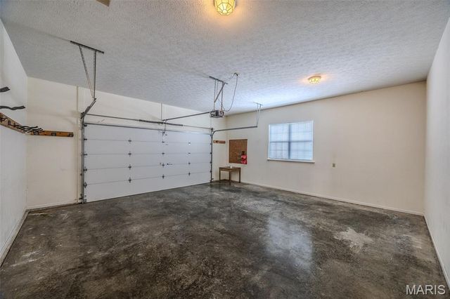 220 April Drive, St Robert, MO 65584