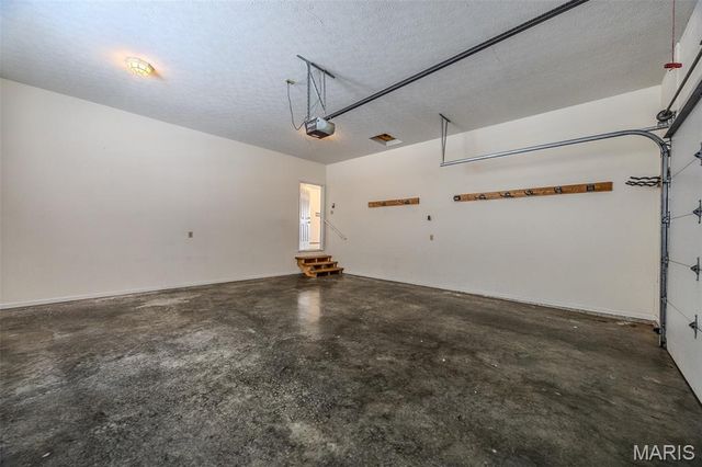 220 April Drive, St Robert, MO 65584