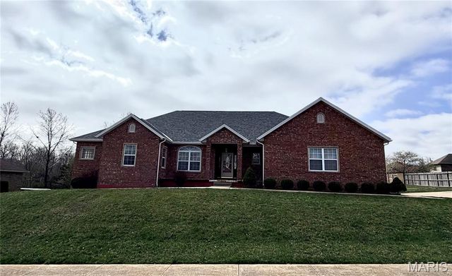 220 April Drive, St Robert, MO 65584