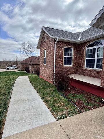 220 April Drive, St Robert, MO 65584