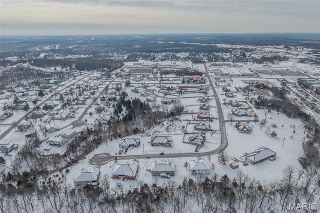 220 April Drive, St Robert, MO 65584