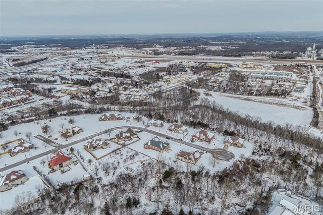 220 April Drive, St Robert, MO 65584