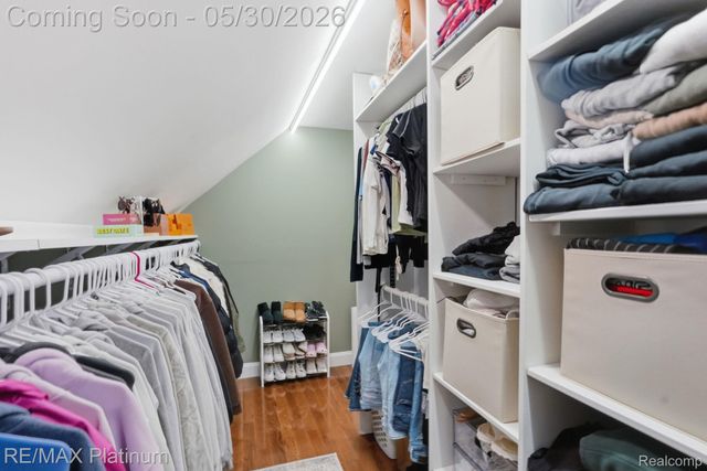 11025 Hamburg Road, Hamburg Township, MI 48189