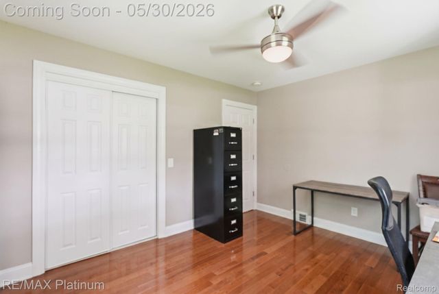 11025 Hamburg Road, Hamburg Township, MI 48189