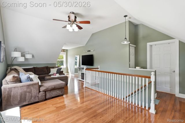 11025 Hamburg Road, Hamburg Township, MI 48189