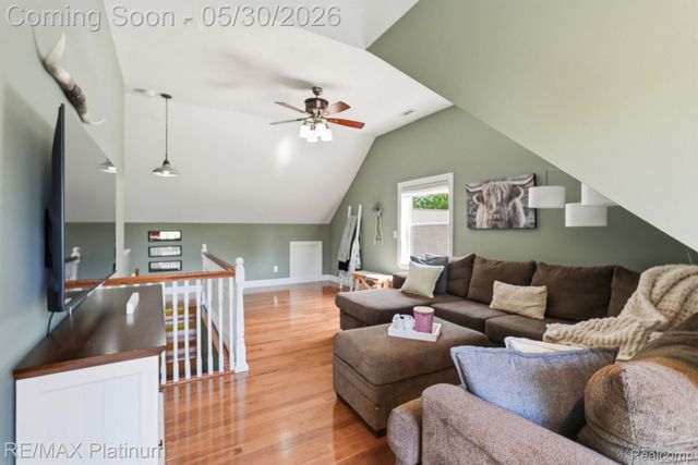 11025 Hamburg Road, Hamburg Township, MI 48189