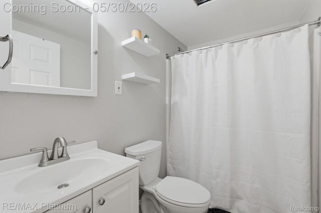 11025 Hamburg Road, Hamburg Township, MI 48189