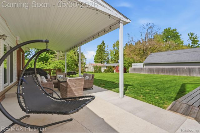 11025 Hamburg Road, Hamburg Township, MI 48189