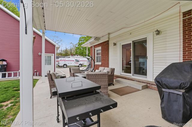 11025 Hamburg Road, Hamburg Township, MI 48189
