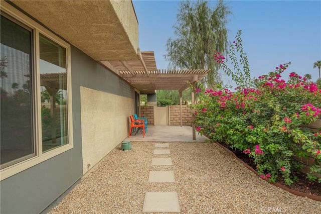 1457 Sunflower Circle N, Palm Springs, CA 92262