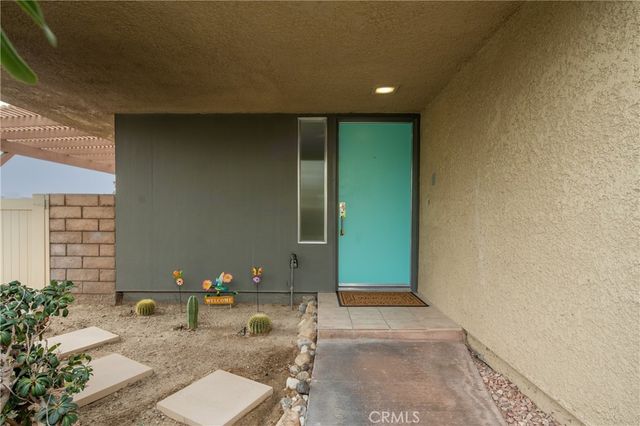 1457 Sunflower Circle N, Palm Springs, CA 92262