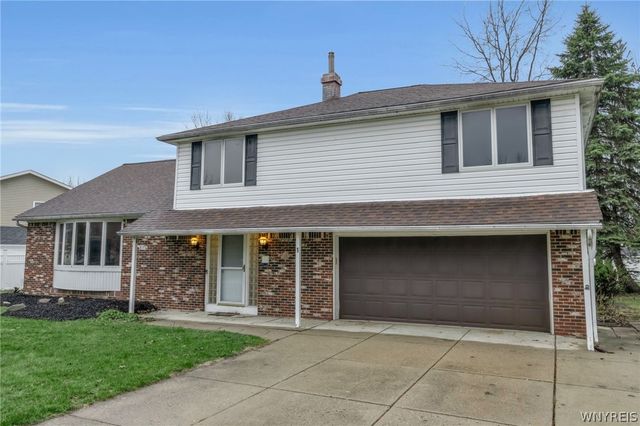 1 Idlebrook Court, Lancaster, NY 14086