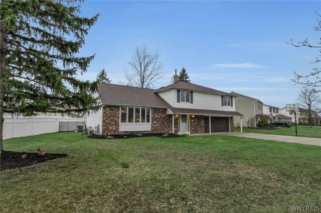 1 Idlebrook Court, Lancaster, NY 14086