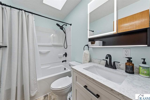 616 Ridge Road, Henderson, MN 56044