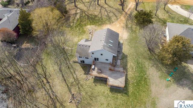 616 Ridge Road, Henderson, MN 56044