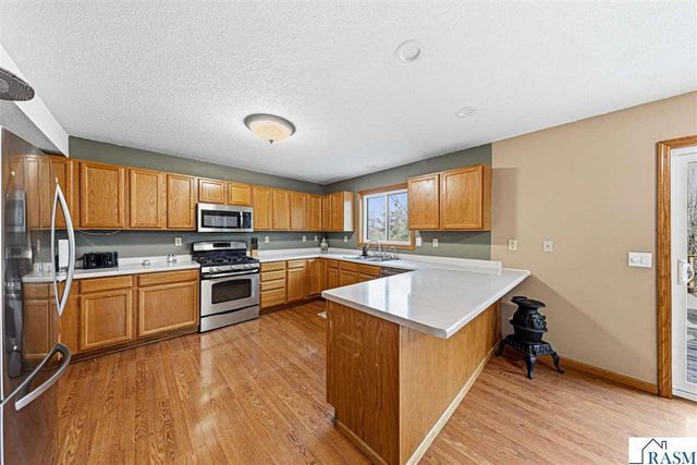 616 Ridge Road, Henderson, MN 56044