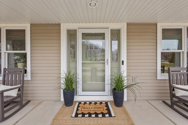 7008 Laufenberg Boulevard, Cross Plains, WI 53528