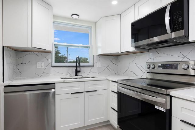 1225 58TH STREET N 203A, St Petersburg, FL 33710