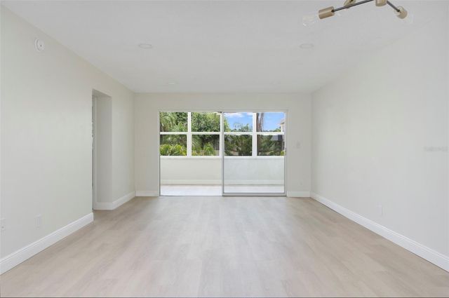 1225 58TH STREET N 203A, St Petersburg, FL 33710