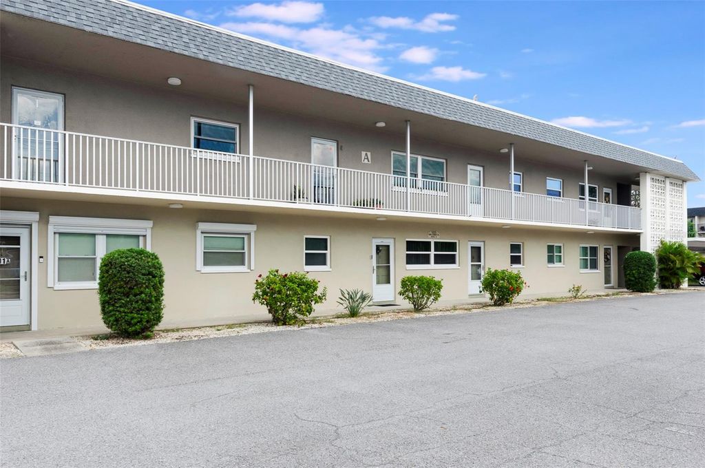 1225 58TH STREET N 203A, St Petersburg, FL 33710