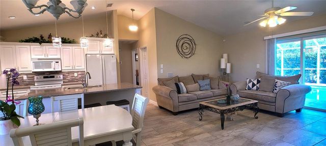 3567 65TH AVENUE CIRCLE E, Sarasota, FL 34243