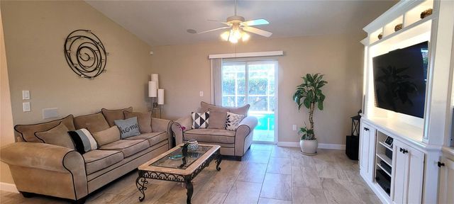 3567 65TH AVENUE CIRCLE E, Sarasota, FL 34243