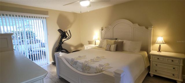 3567 65TH AVENUE CIRCLE E, Sarasota, FL 34243