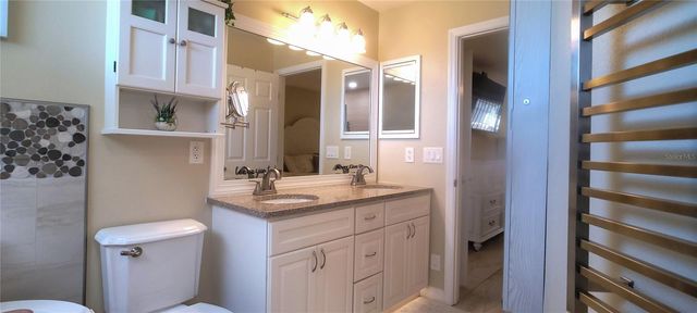 3567 65TH AVENUE CIRCLE E, Sarasota, FL 34243