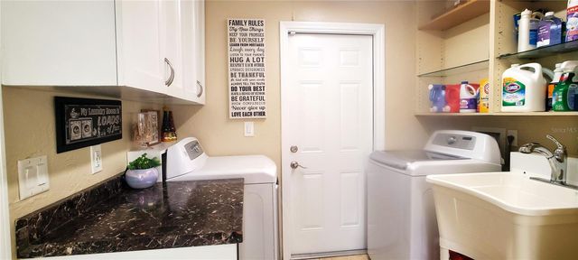 3567 65TH AVENUE CIRCLE E, Sarasota, FL 34243