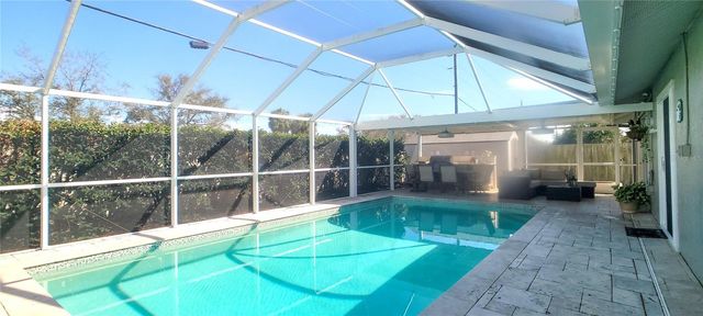 3567 65TH AVENUE CIRCLE E, Sarasota, FL 34243