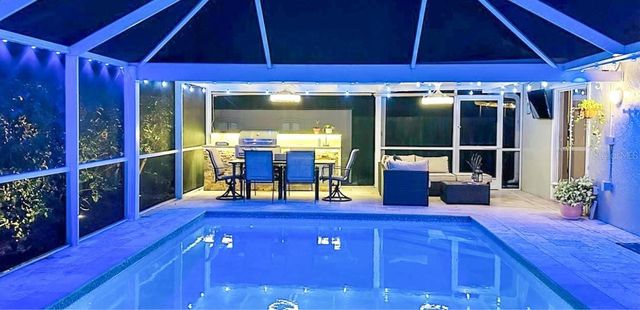 3567 65TH AVENUE CIRCLE E, Sarasota, FL 34243