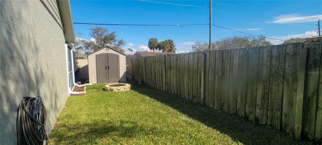 3567 65TH AVENUE CIRCLE E, Sarasota, FL 34243