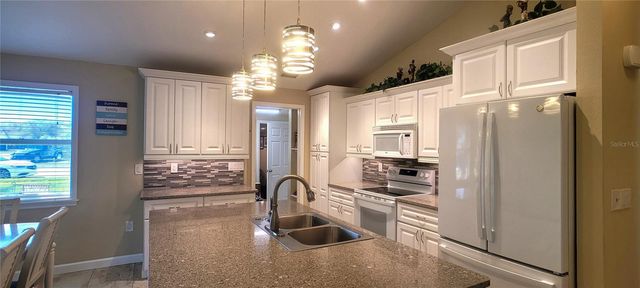 3567 65TH AVENUE CIRCLE E, Sarasota, FL 34243