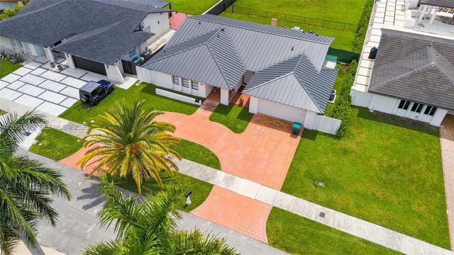 1911 SW 126th Ct, Miami, FL 33175